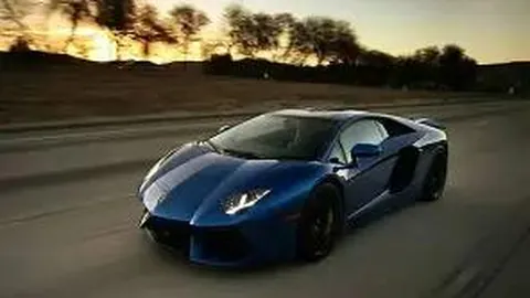 苏超足球队员幼儿园亲密交流