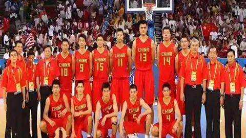 《曼联冬窗大清洗！五将离队在即，阿马斯与科利尔续约租借之旅》